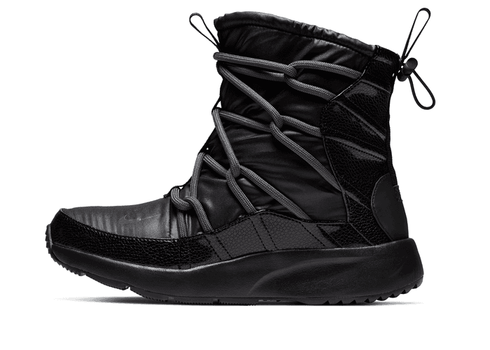 nike tanjun high rise