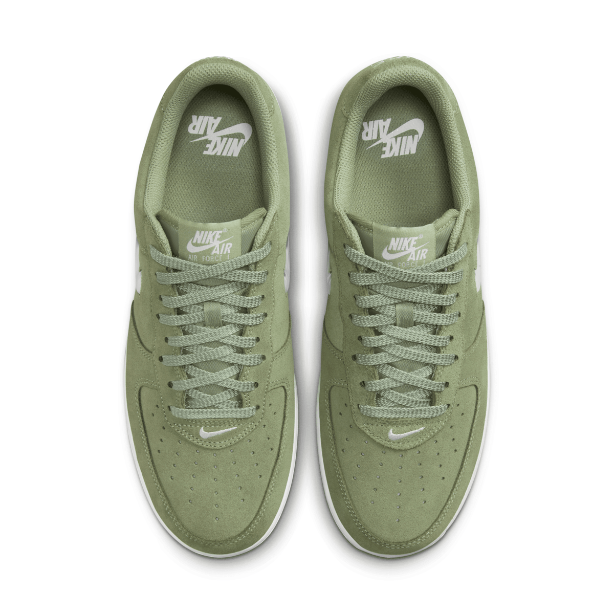 The Nike Air Force 1 'Oil Green' are the shoes to be the most elegant  without giving up color