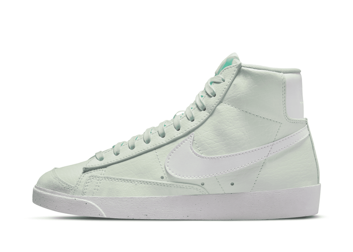 Nike Blazer Mid '77 Next Nature Shoes in Green