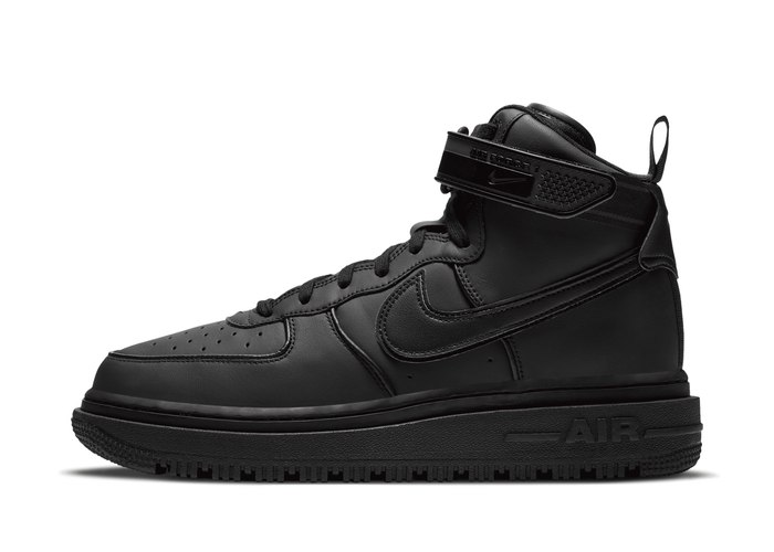 Nike Air Force 1 Boots in Black