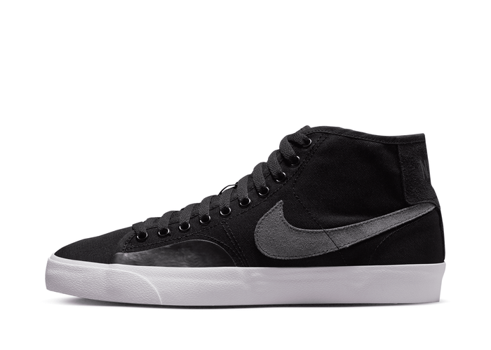 Nike SB Blazer Court Mid Premium Skate Shoes in Black