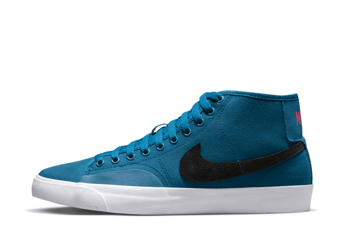 Nike SB Blazer Court Mid Premium Skate Shoes in Blue