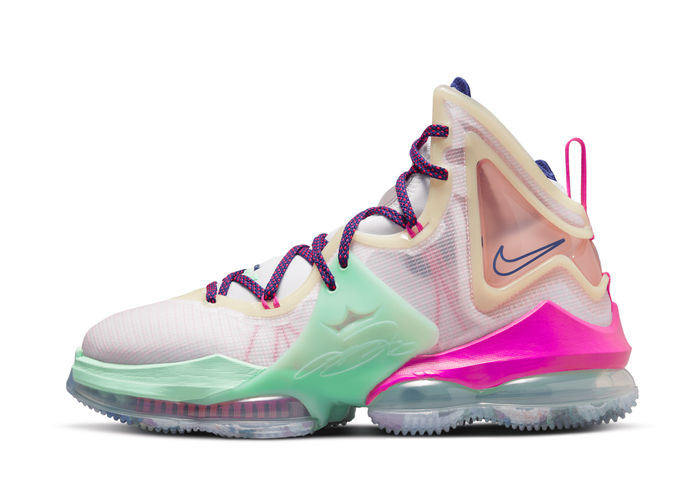 Nike LeBron 19 Basketball Shoes in Multicolor