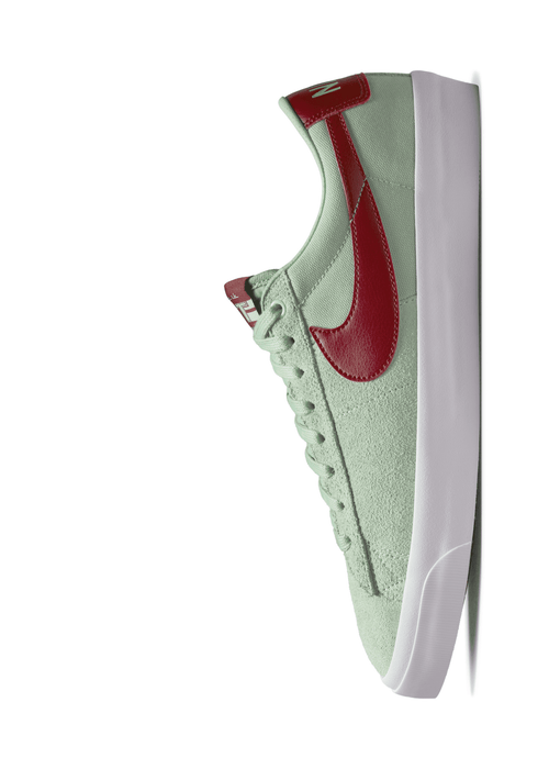  Nike SB Zoom Blazer Low Pro GT Skate Shoes in Green