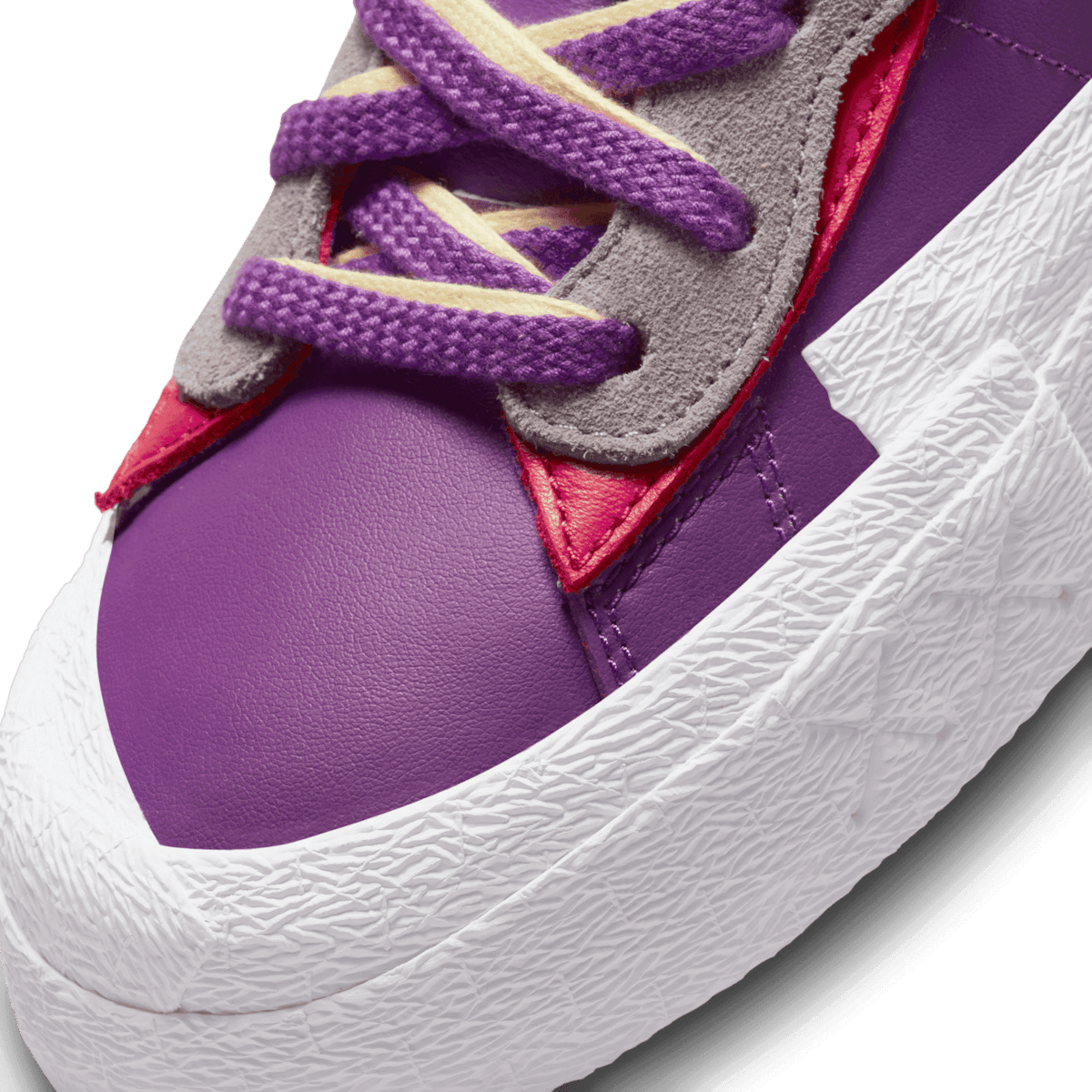 Nike Blazer Low sacai KAWS Purple Angle 4