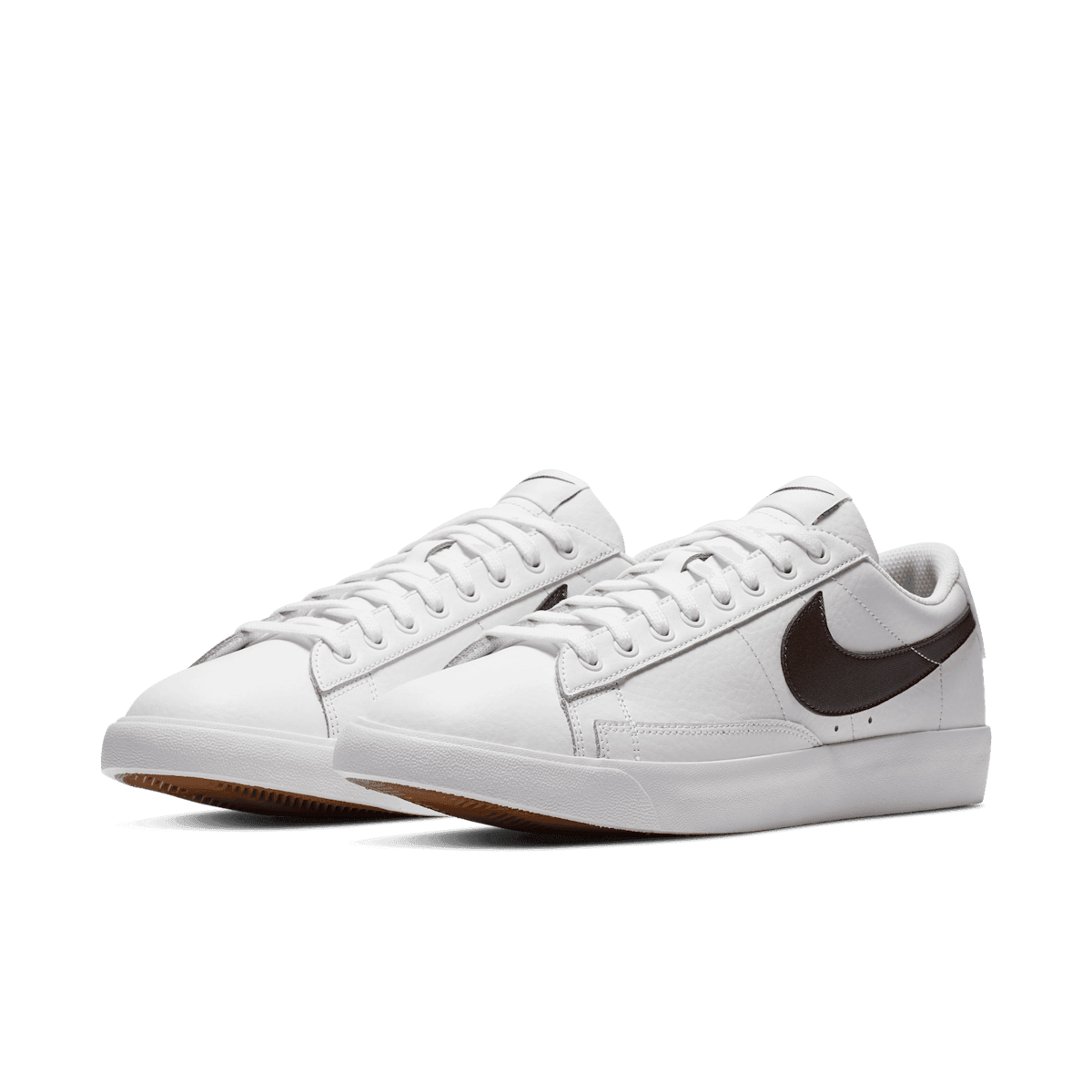 Nike Blazer Low Premium White Angle 2