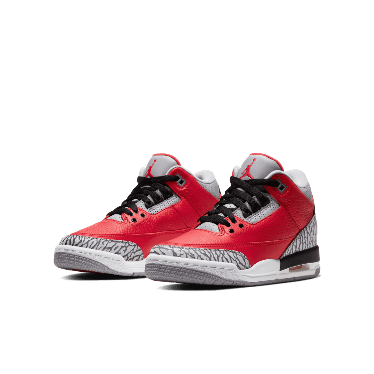 Air Jordan 3 Retro SE Fire Red (GS) Angle 2