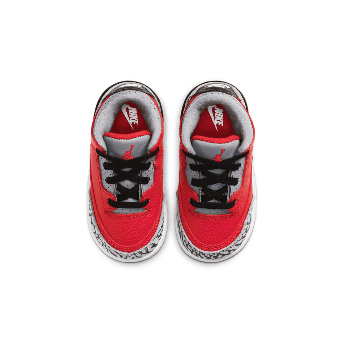 Air Jordan 3 Retro SE Fire Red (TD) Angle 1