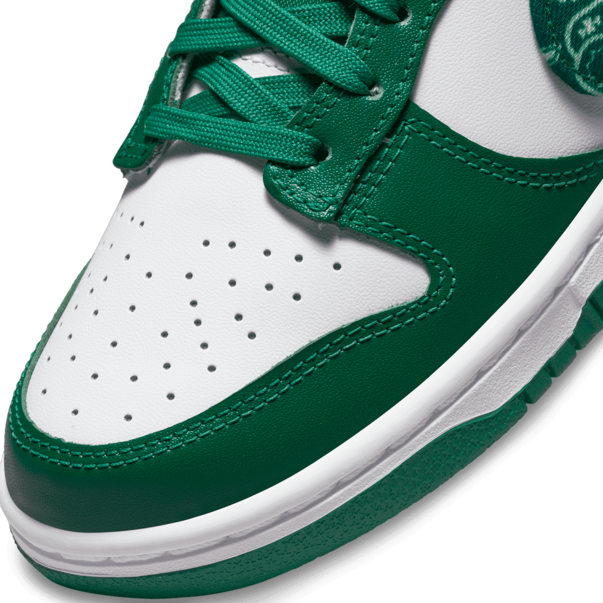 Nike Dunk Low Green Paisley (W) Angle 4