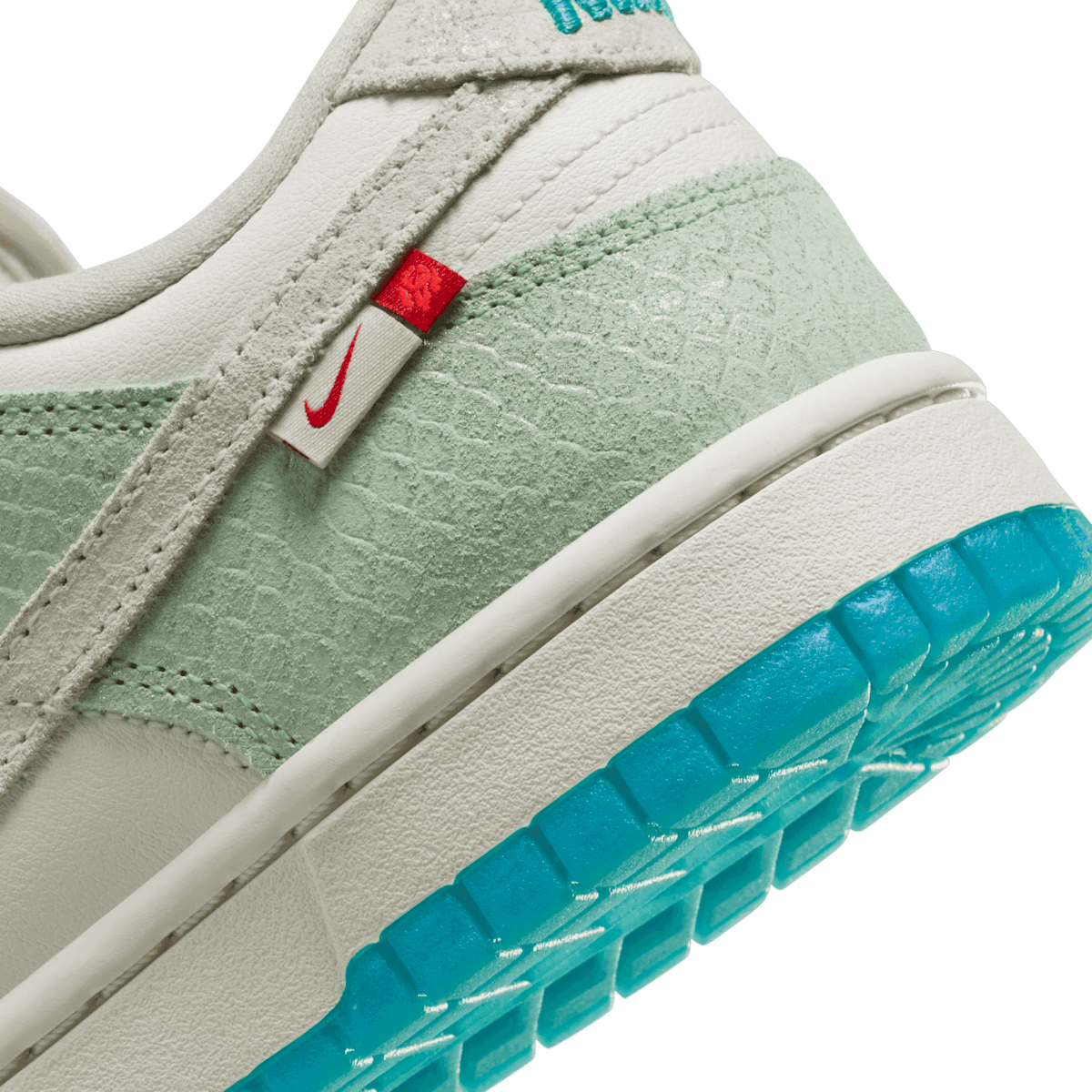 Nike Dunk Low LX Just Do It Dusty Cactus (W) Angle 6