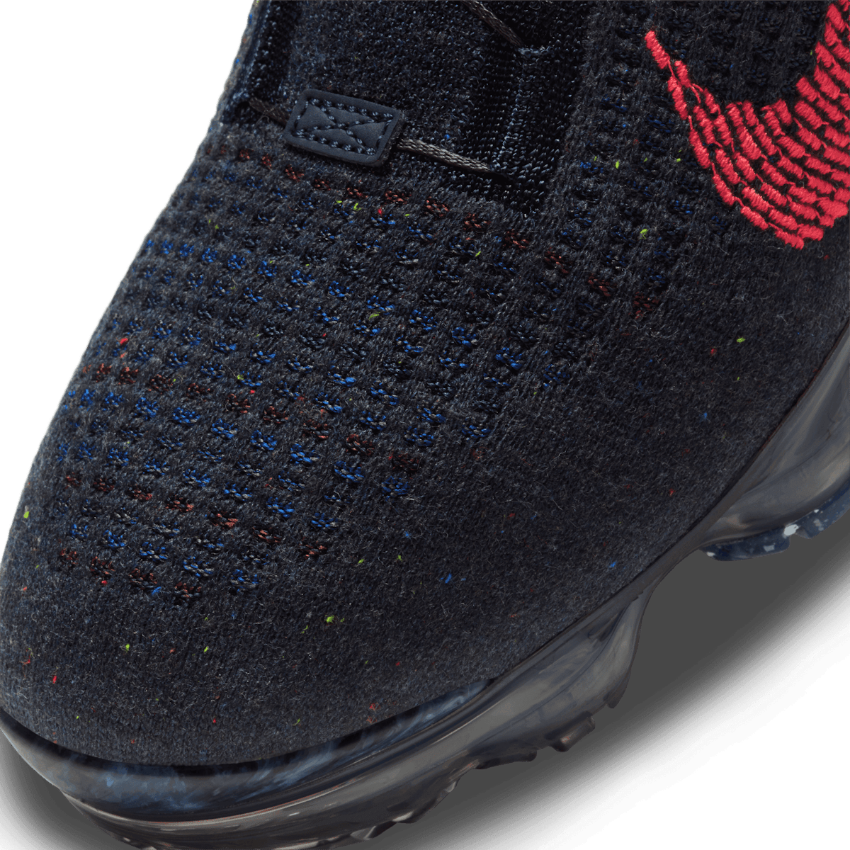 Nike Air VaporMax 2020 Flyknit 'Obsidian Siren Red' Angle 4