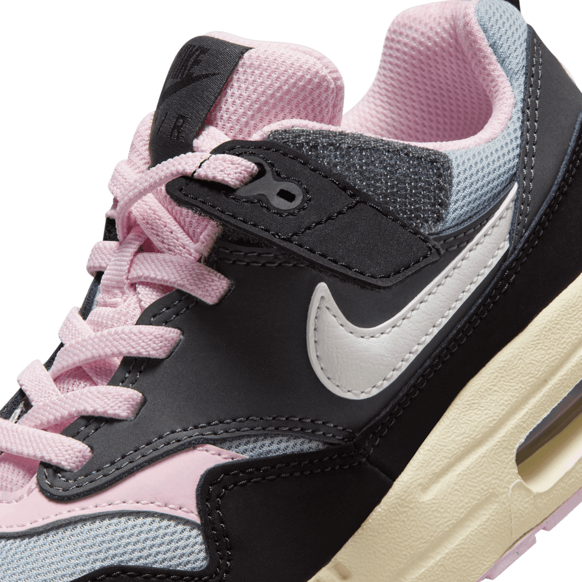 Nike Air Max 1 Black Anthracite Pink Foam (PS) Angle 6