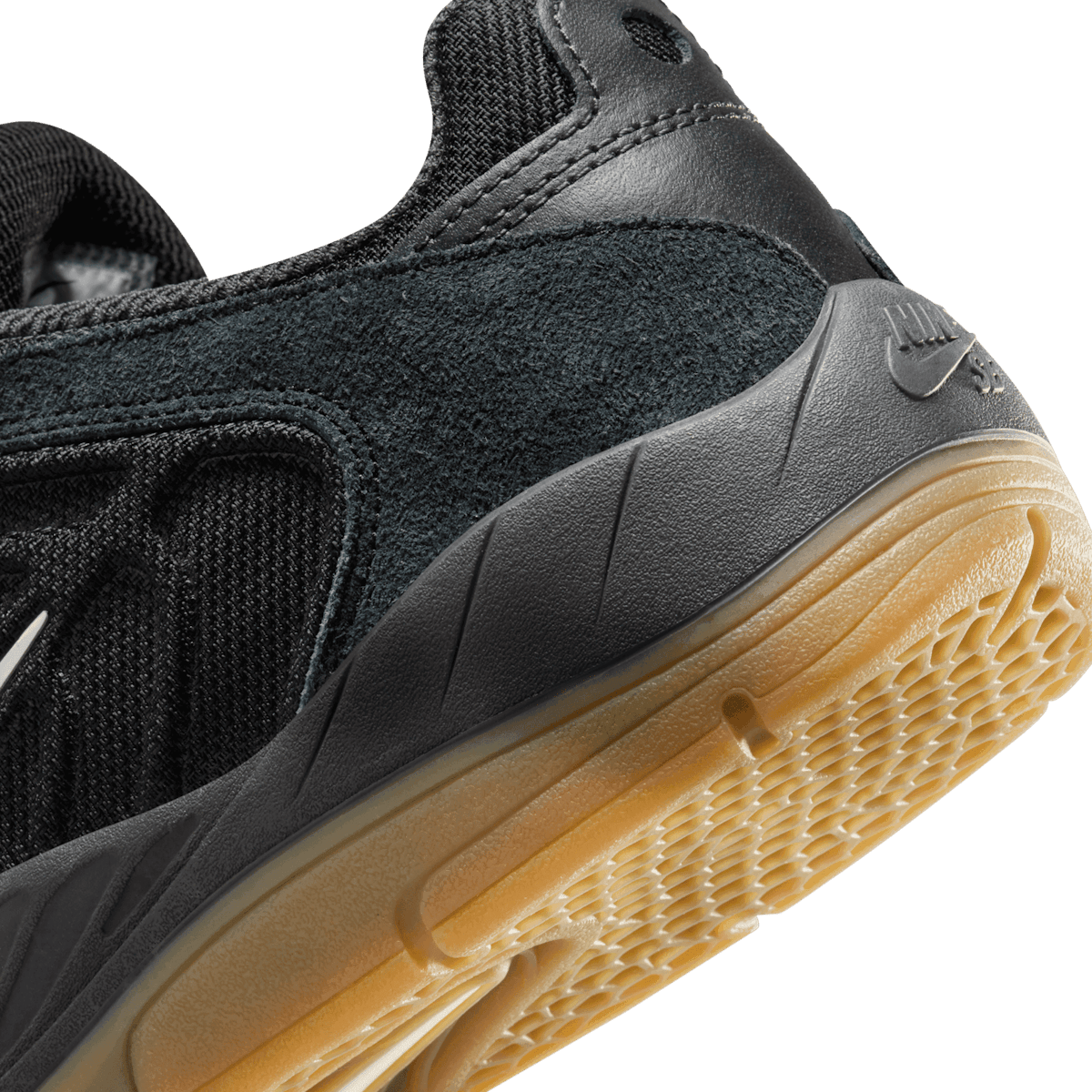 Nike SB Vertebrae Black Gum Angle 5