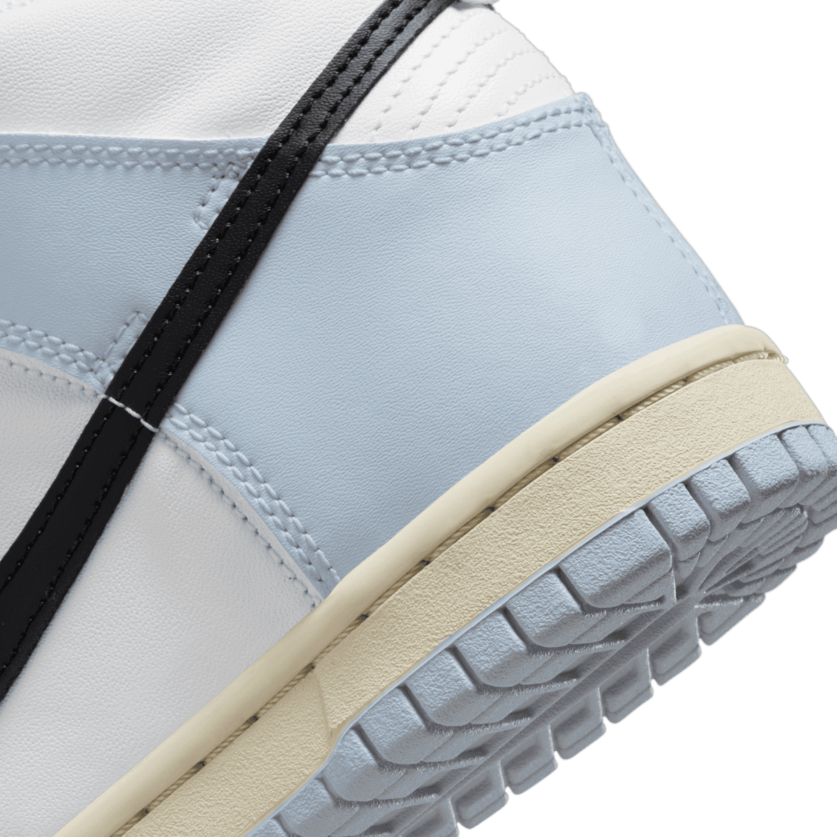 Nike Dunk High Football Grey (GS) Angle 5