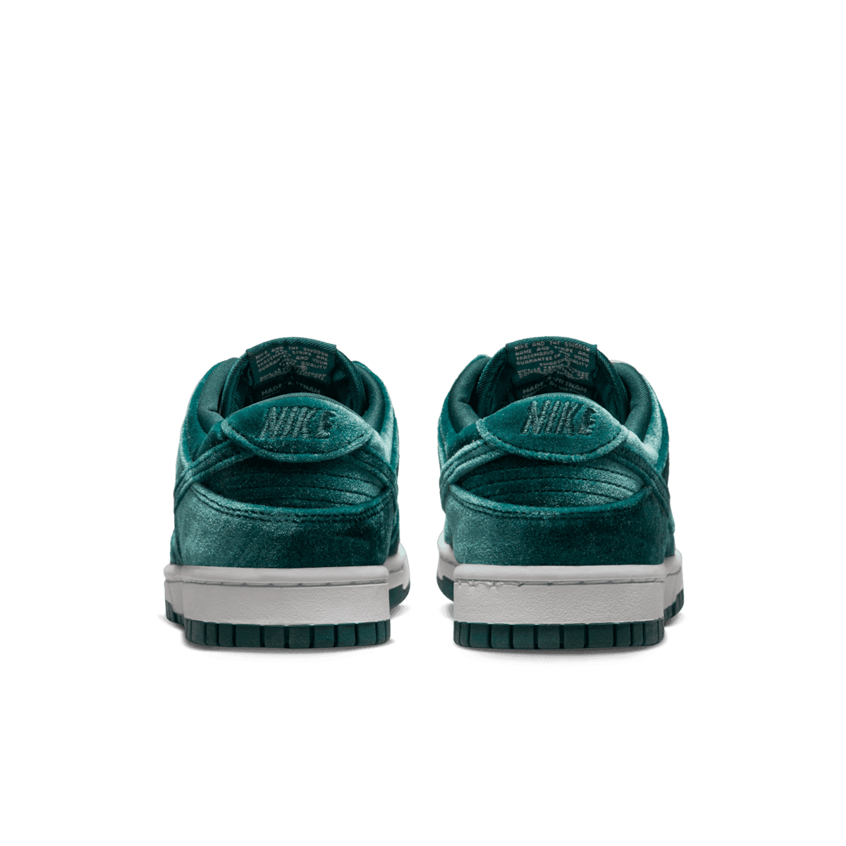 Nike Dunk Low Green Velvet (W) Angle 3