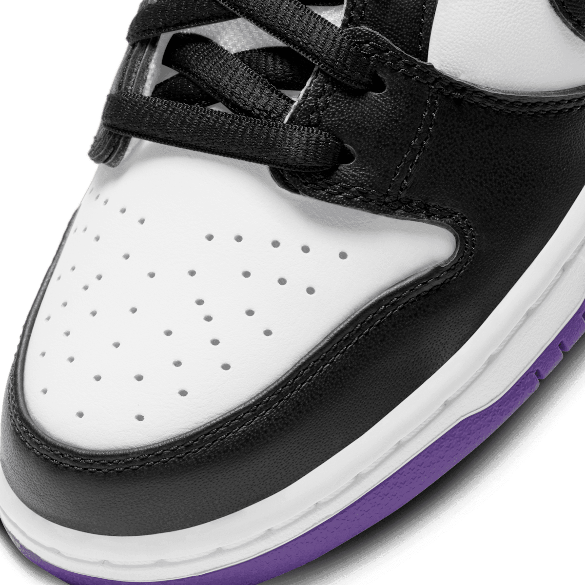 Nike SB Dunk Low Court Purple Angle 4
