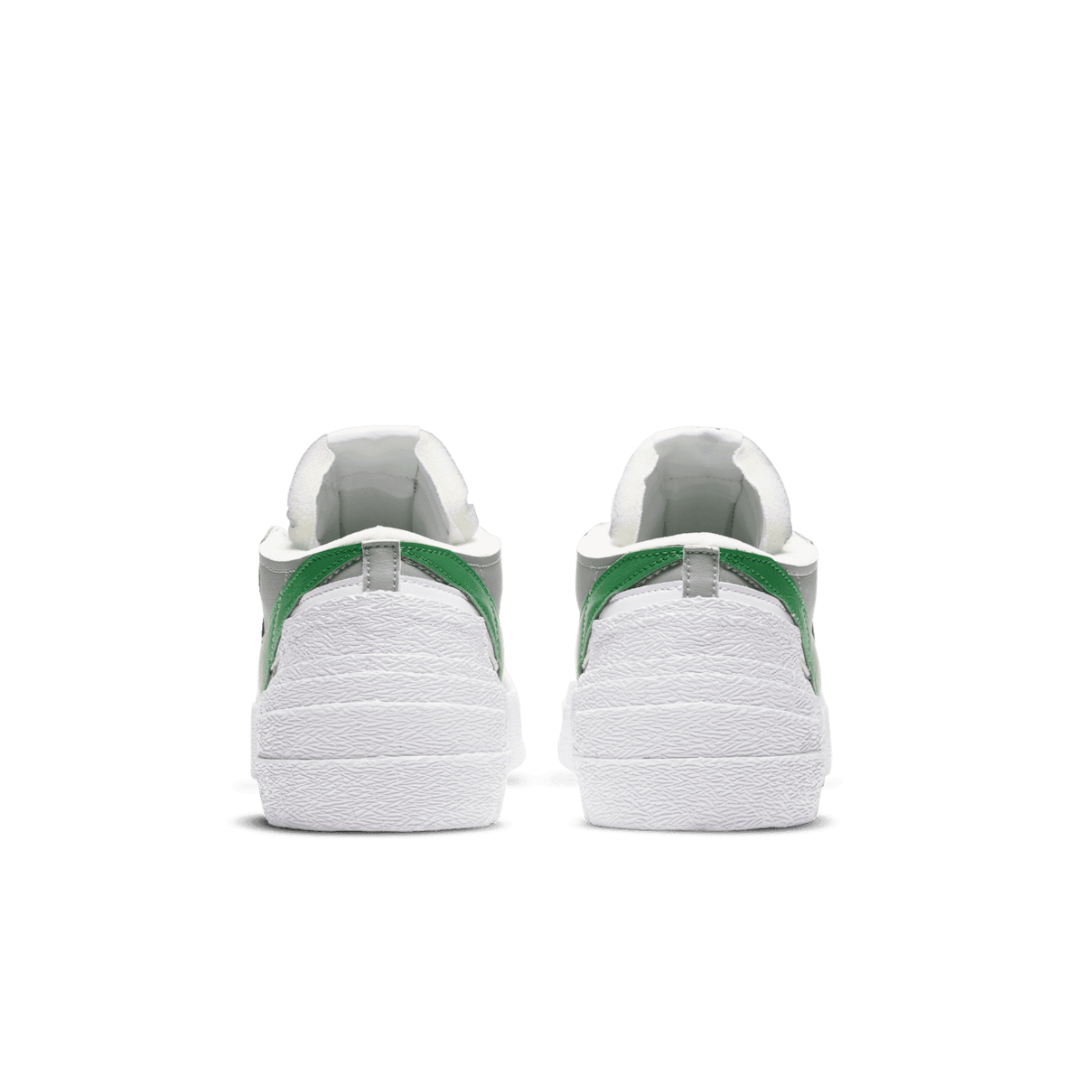 Nike Blazer Low sacai Medium Gray Classic Green Angle 3