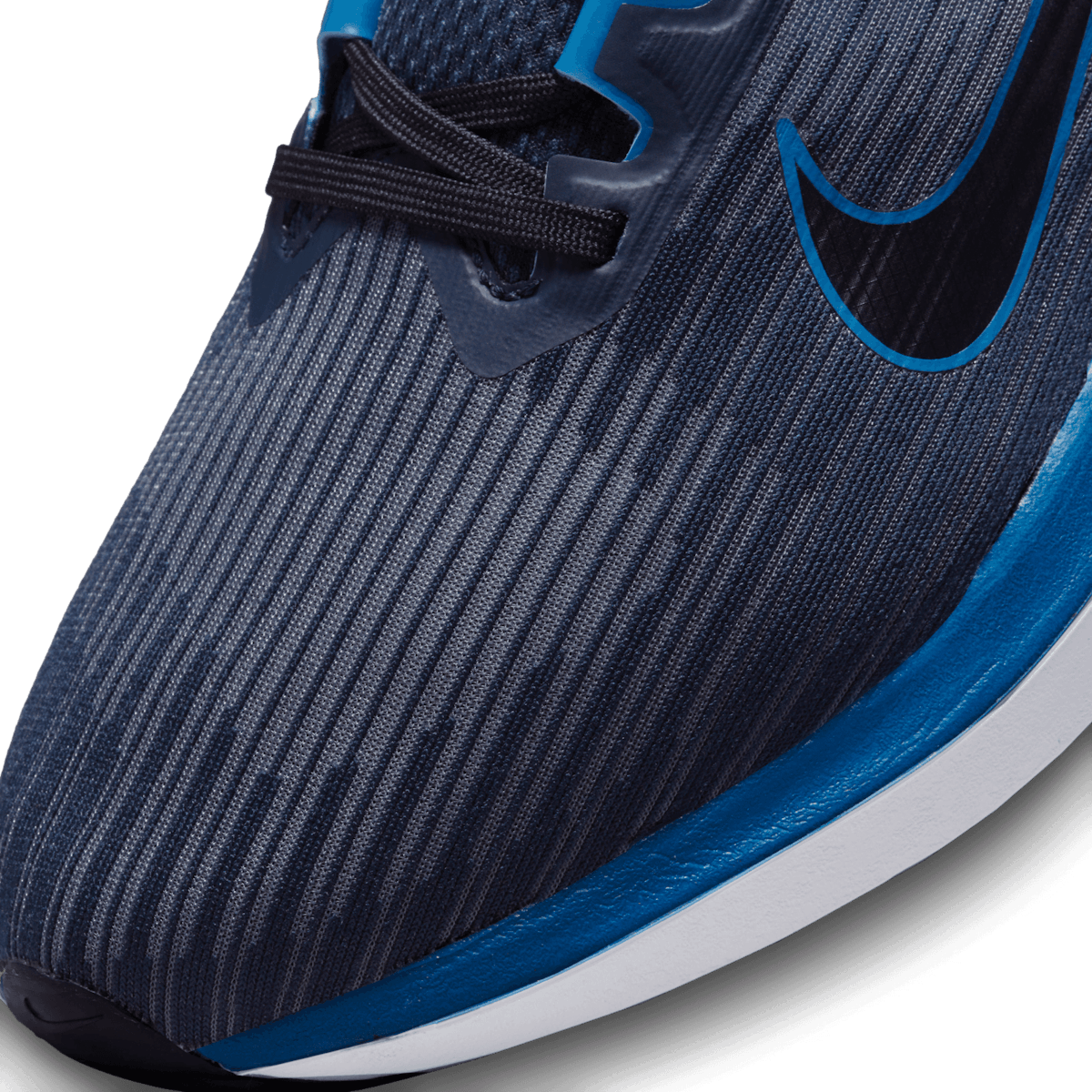 Nike Winflo 9 Road Running Shoes in Blue Angle 4