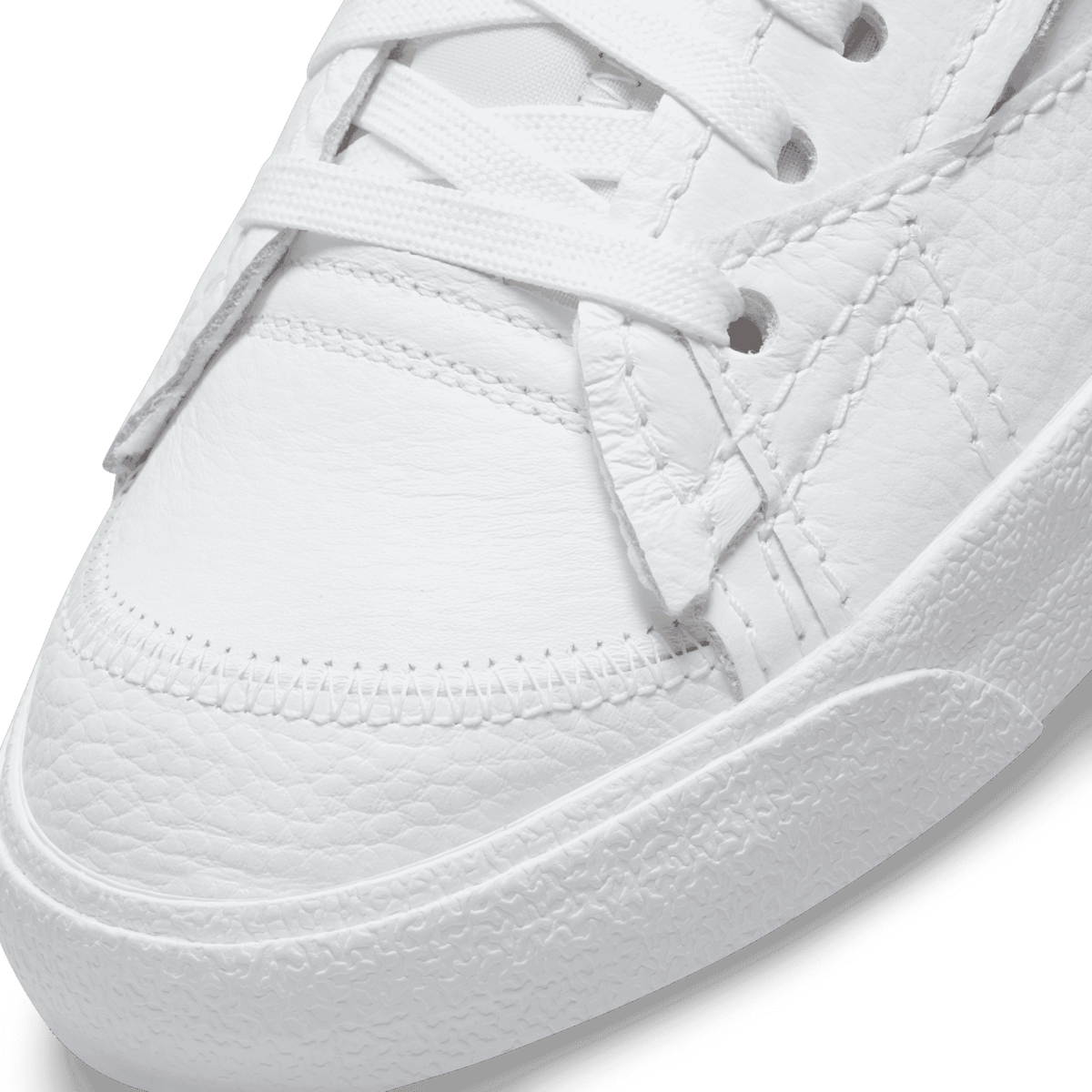 Nike Blazer Low Jumbo Shoes in White Angle 4