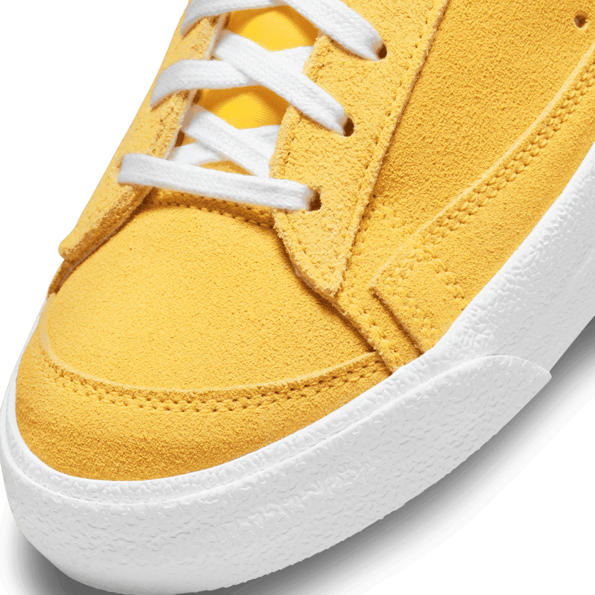 Nike Blazer Low '77 Shoes in Yellow Angle 4