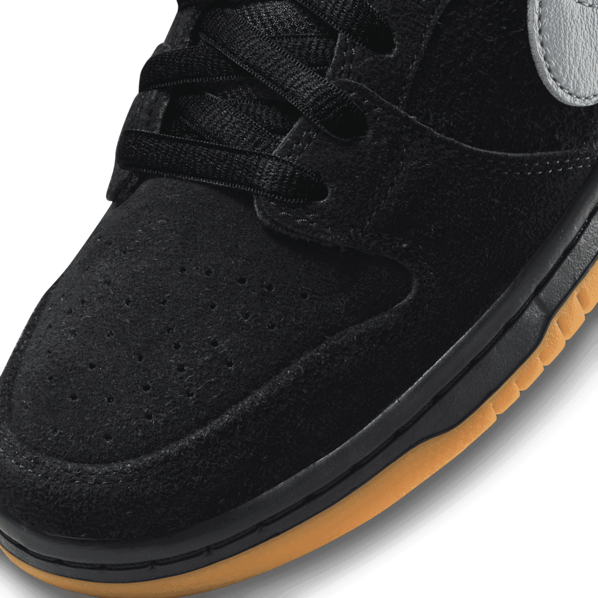 Nike SB Dunk Low Fog - BQ6817-010 Raffles and Release Date
